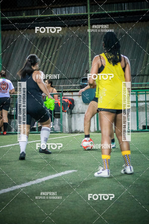 Compre as suas fotos do eventoLan�amento Escola de Futebol Lobas Academy no Fotop