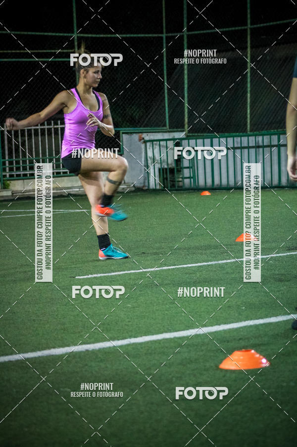 Compre as suas fotos do eventoLan�amento Escola de Futebol Lobas Academy no Fotop