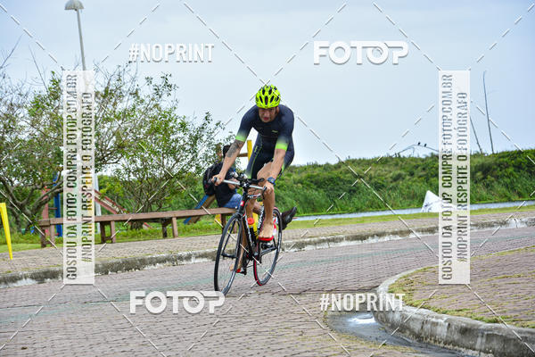 Compre as suas fotos do eventoTriathlon Rio das Ostras no Fotop