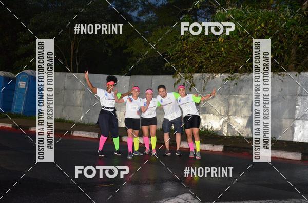 Buy your photos of the eventELITE NIGTH RUNNERS on Fotop