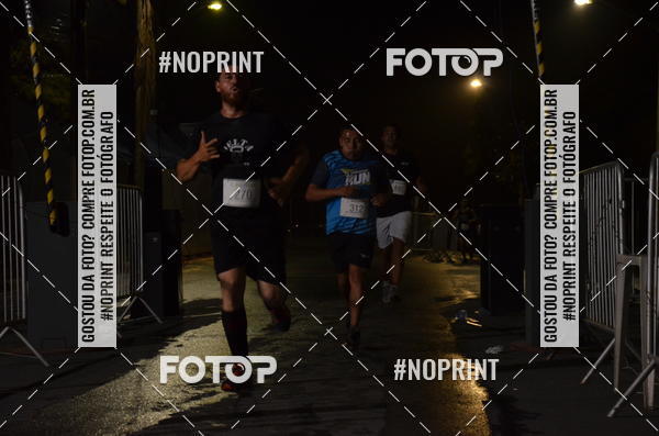 Buy your photos of the eventELITE NIGTH RUNNERS on Fotop