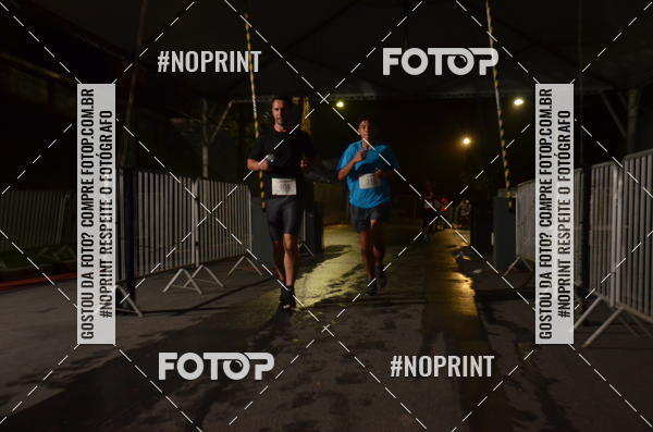 Buy your photos of the eventELITE NIGTH RUNNERS on Fotop