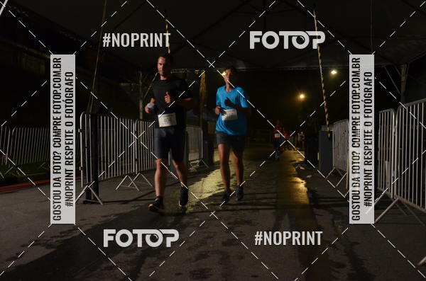 Buy your photos of the eventELITE NIGTH RUNNERS on Fotop