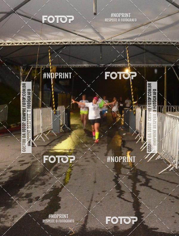 Buy your photos of the eventELITE NIGTH RUNNERS on Fotop