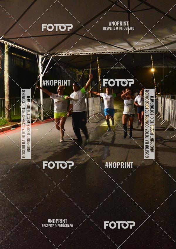 Buy your photos of the eventELITE NIGTH RUNNERS on Fotop