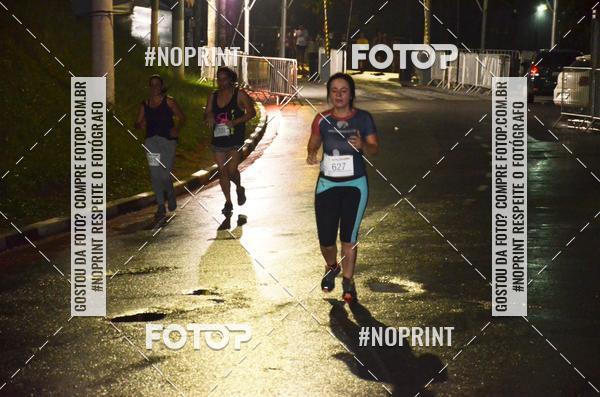 Buy your photos of the eventELITE NIGTH RUNNERS on Fotop