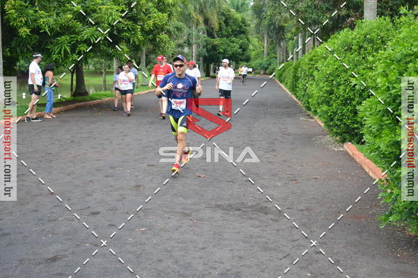Buy your photos of the eventCorrida de Natal do Clube de Regatas on Fotop