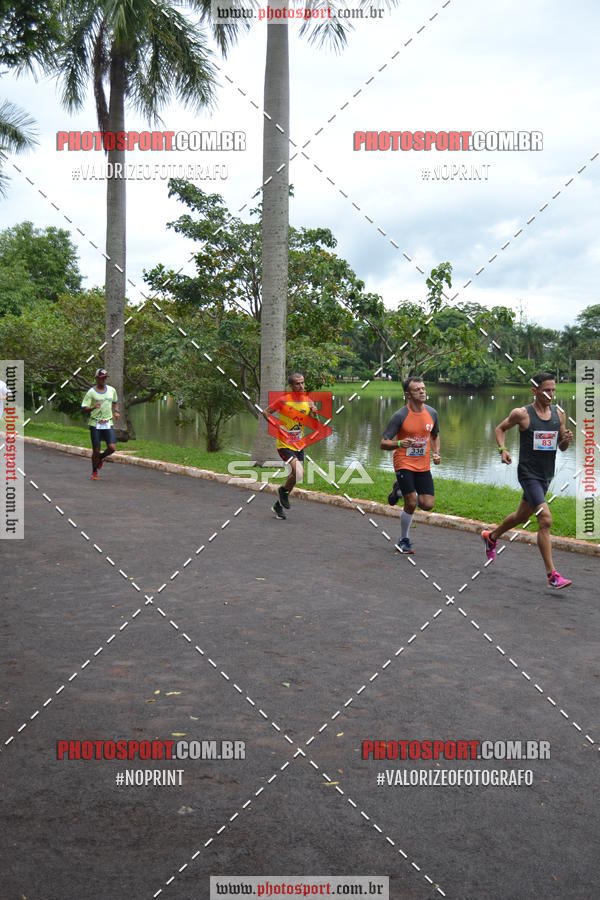 Buy your photos of the eventCorrida de Natal do Clube de Regatas on Fotop
