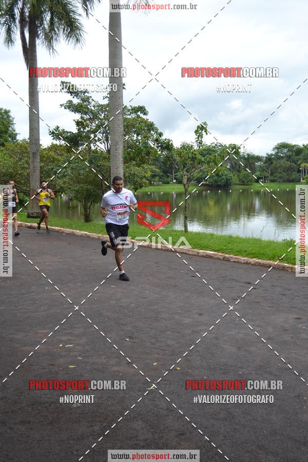Buy your photos of the eventCorrida de Natal do Clube de Regatas on Fotop
