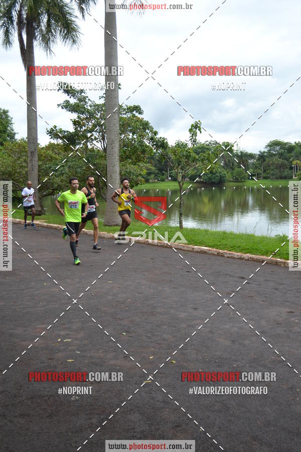Buy your photos of the eventCorrida de Natal do Clube de Regatas on Fotop
