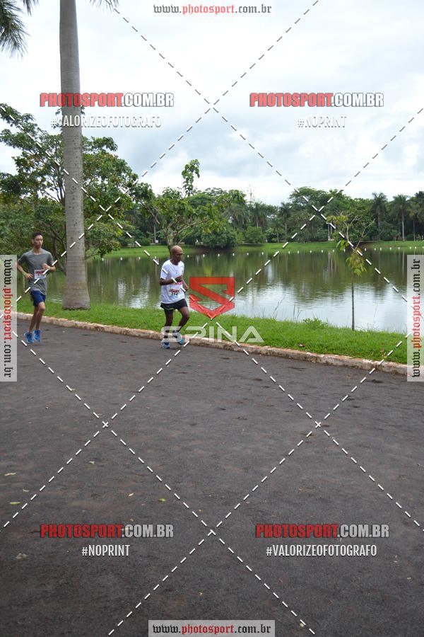 Buy your photos of the eventCorrida de Natal do Clube de Regatas on Fotop
