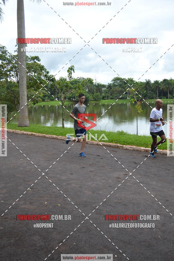 Buy your photos of the eventCorrida de Natal do Clube de Regatas on Fotop