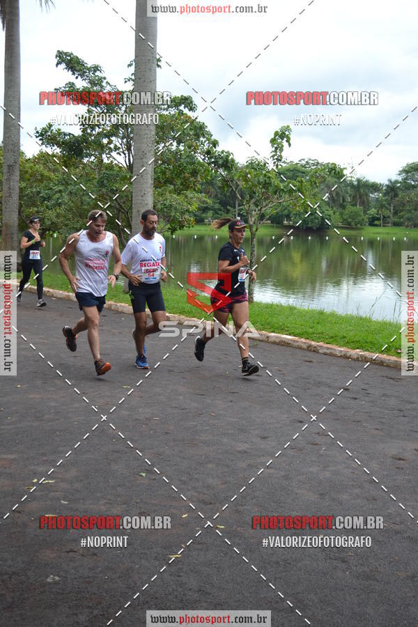 Buy your photos of the eventCorrida de Natal do Clube de Regatas on Fotop