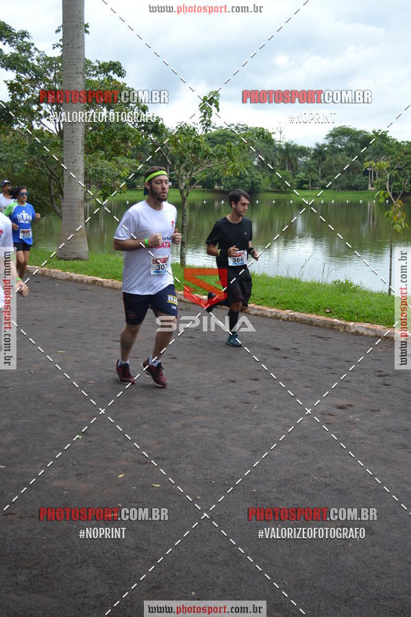 Buy your photos of the eventCorrida de Natal do Clube de Regatas on Fotop