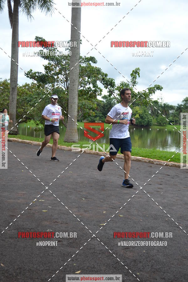 Buy your photos of the eventCorrida de Natal do Clube de Regatas on Fotop