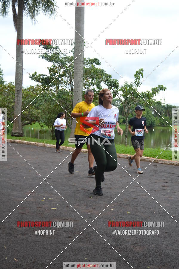 Buy your photos of the eventCorrida de Natal do Clube de Regatas on Fotop