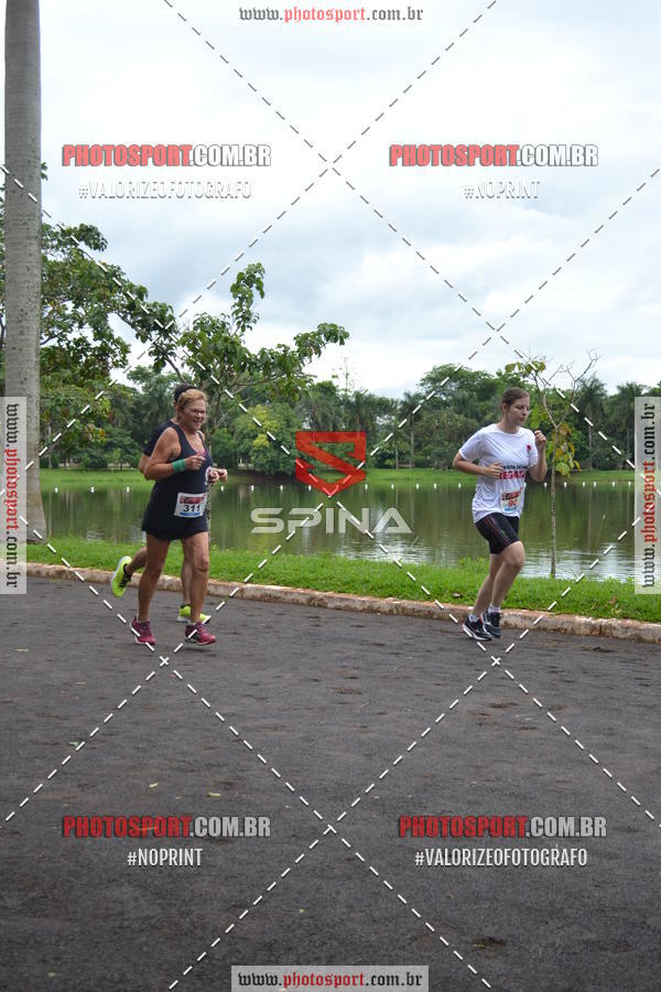 Buy your photos of the eventCorrida de Natal do Clube de Regatas on Fotop