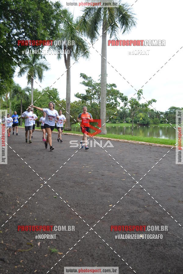 Buy your photos of the eventCorrida de Natal do Clube de Regatas on Fotop