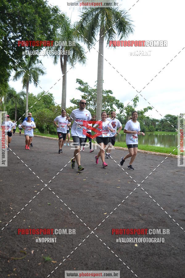 Buy your photos of the eventCorrida de Natal do Clube de Regatas on Fotop