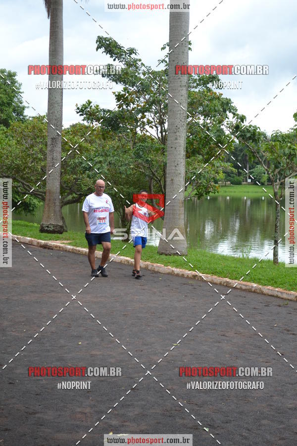 Buy your photos of the eventCorrida de Natal do Clube de Regatas on Fotop