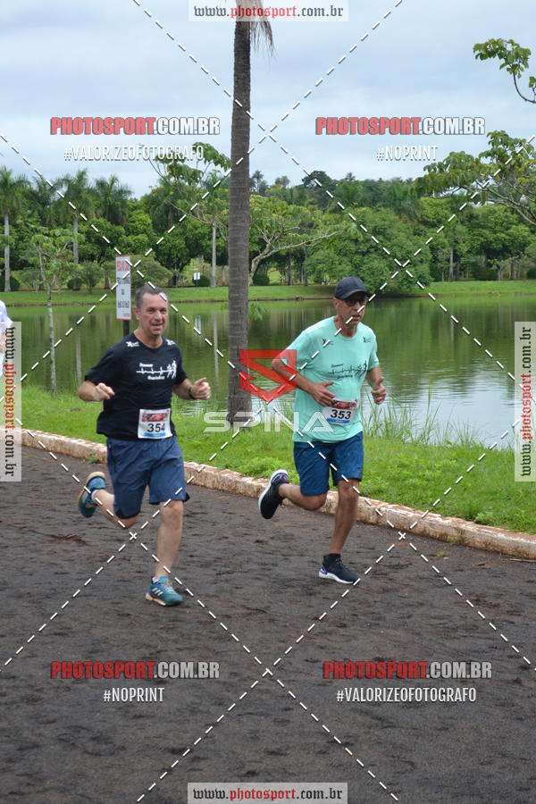 Buy your photos of the eventCorrida de Natal do Clube de Regatas on Fotop