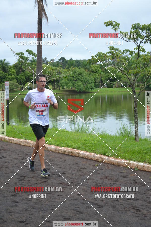 Buy your photos of the eventCorrida de Natal do Clube de Regatas on Fotop