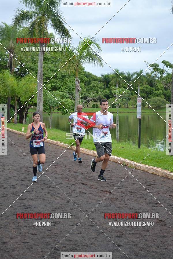 Buy your photos of the eventCorrida de Natal do Clube de Regatas on Fotop