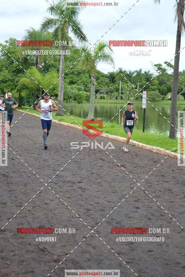 Buy your photos of the eventCorrida de Natal do Clube de Regatas on Fotop