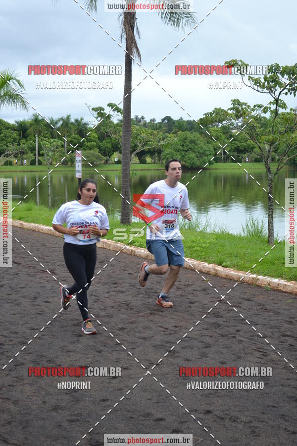 Buy your photos of the eventCorrida de Natal do Clube de Regatas on Fotop