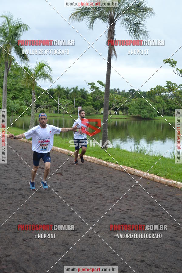 Buy your photos of the eventCorrida de Natal do Clube de Regatas on Fotop