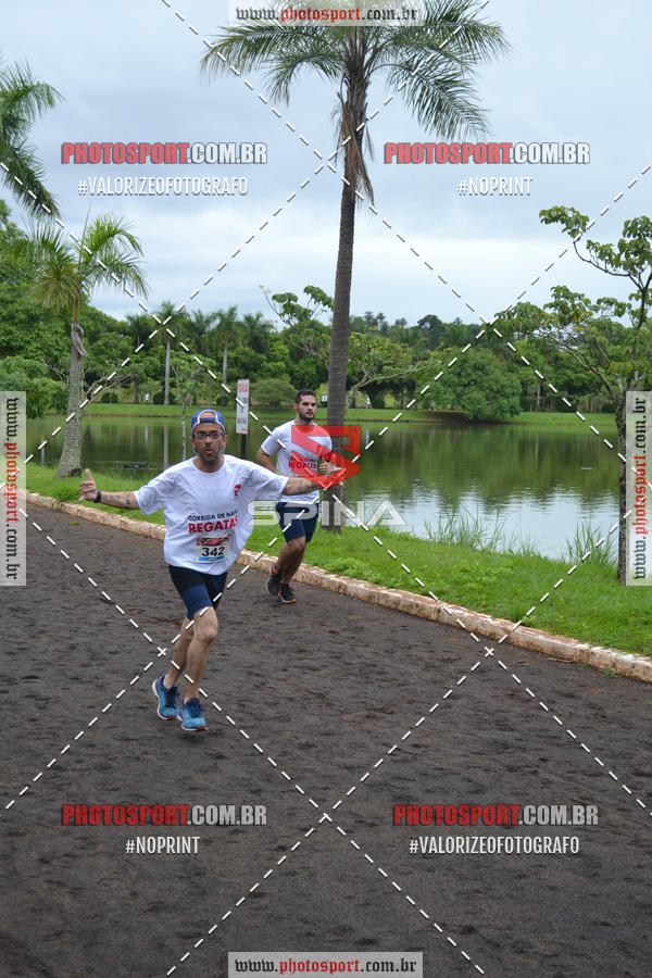 Buy your photos of the eventCorrida de Natal do Clube de Regatas on Fotop