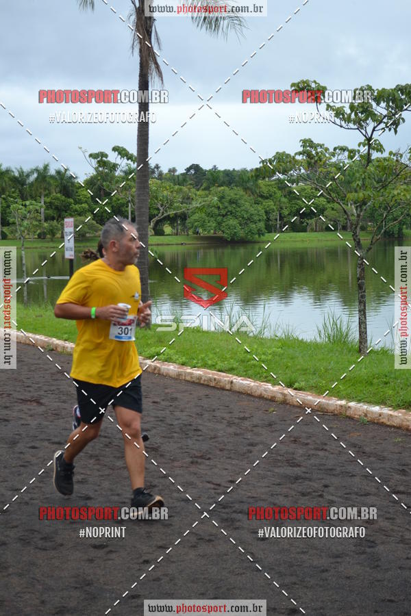 Buy your photos of the eventCorrida de Natal do Clube de Regatas on Fotop