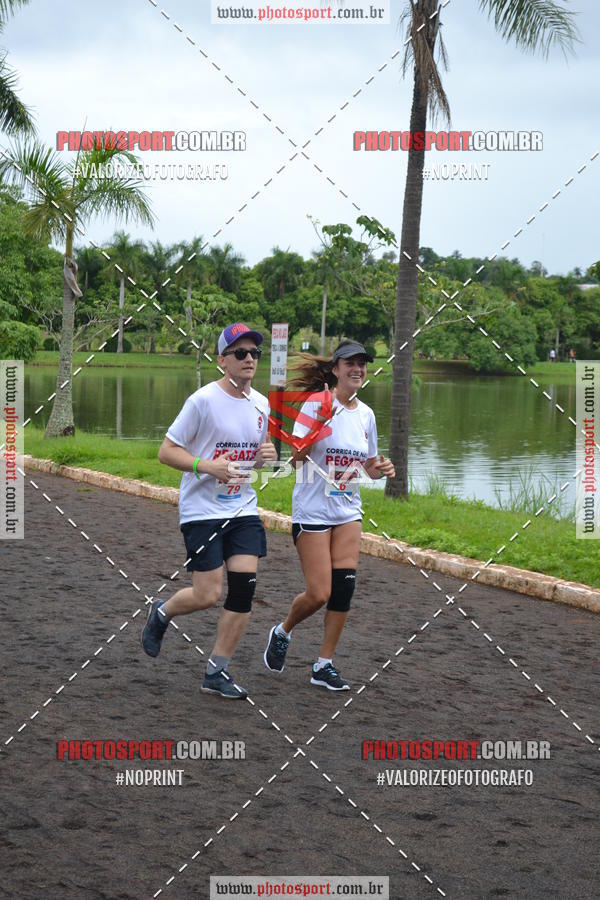 Buy your photos of the eventCorrida de Natal do Clube de Regatas on Fotop