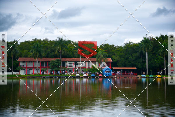 Buy your photos of the eventCorrida de Natal do Clube de Regatas on Fotop