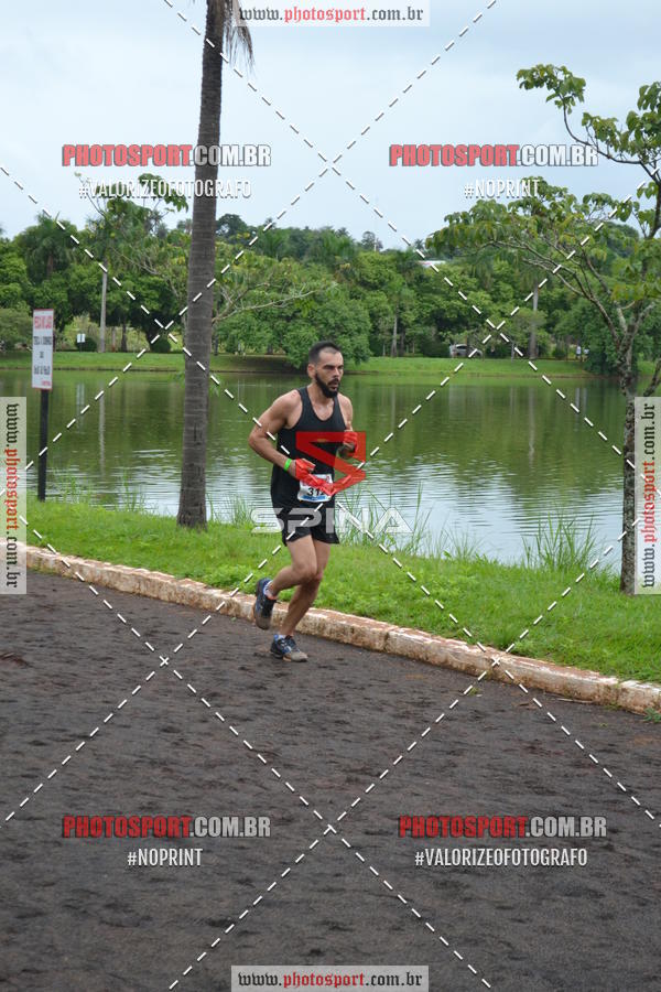 Buy your photos of the eventCorrida de Natal do Clube de Regatas on Fotop