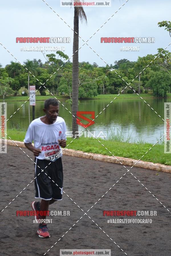 Buy your photos of the eventCorrida de Natal do Clube de Regatas on Fotop