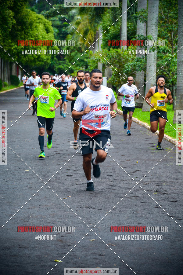 Buy your photos of the eventCorrida de Natal do Clube de Regatas on Fotop