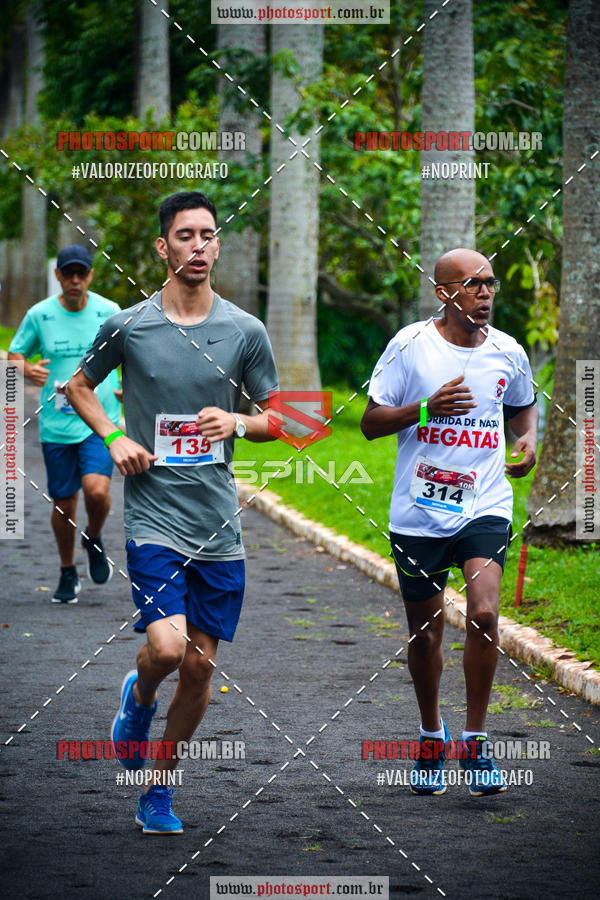 Buy your photos of the eventCorrida de Natal do Clube de Regatas on Fotop