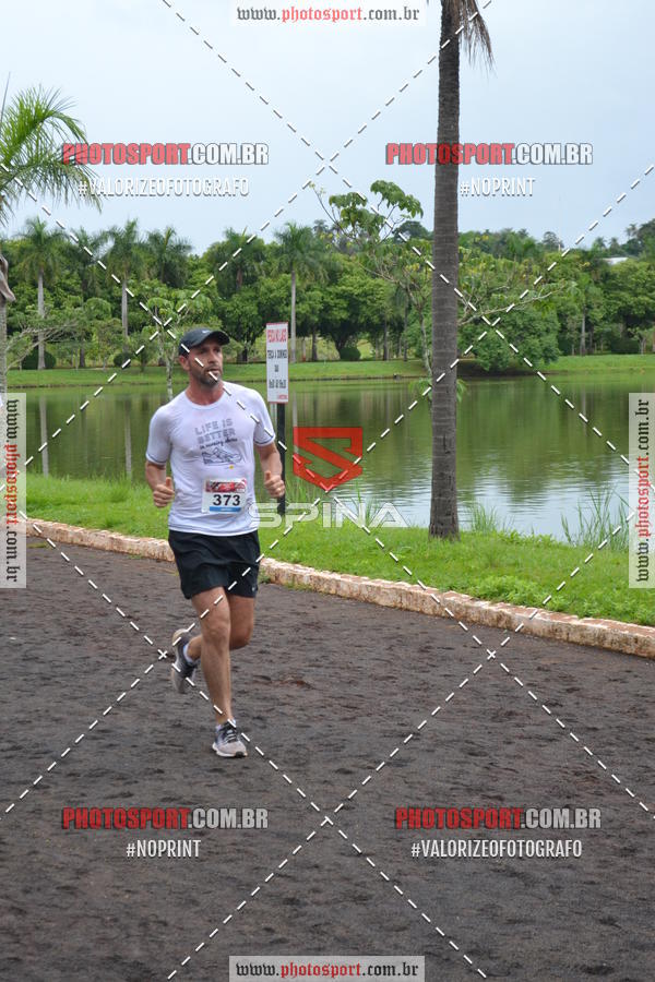 Buy your photos of the eventCorrida de Natal do Clube de Regatas on Fotop