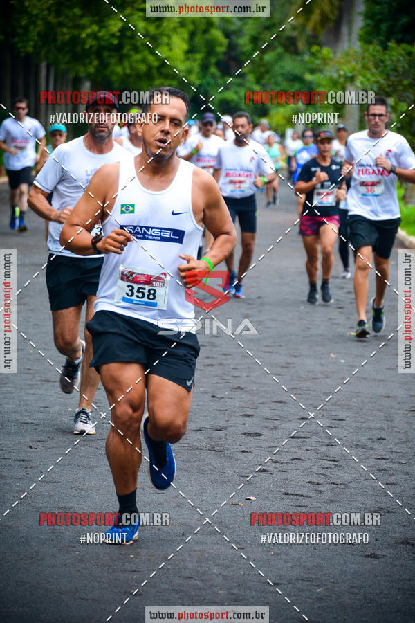 Buy your photos of the eventCorrida de Natal do Clube de Regatas on Fotop