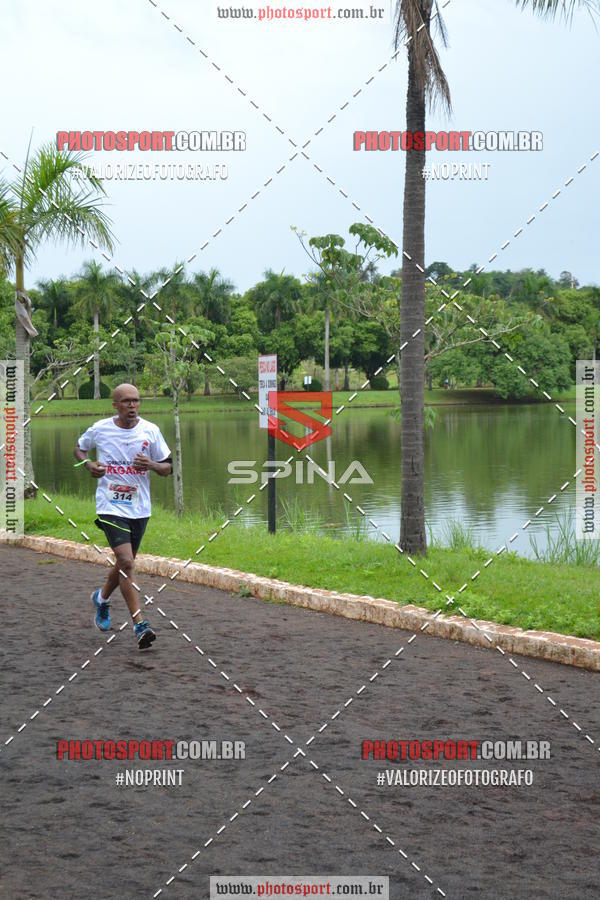 Buy your photos of the eventCorrida de Natal do Clube de Regatas on Fotop
