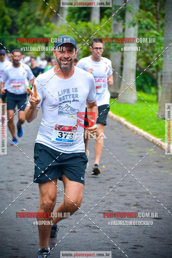 Buy your photos of the eventCorrida de Natal do Clube de Regatas on Fotop