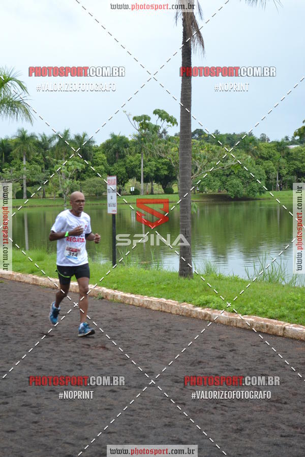 Buy your photos of the eventCorrida de Natal do Clube de Regatas on Fotop