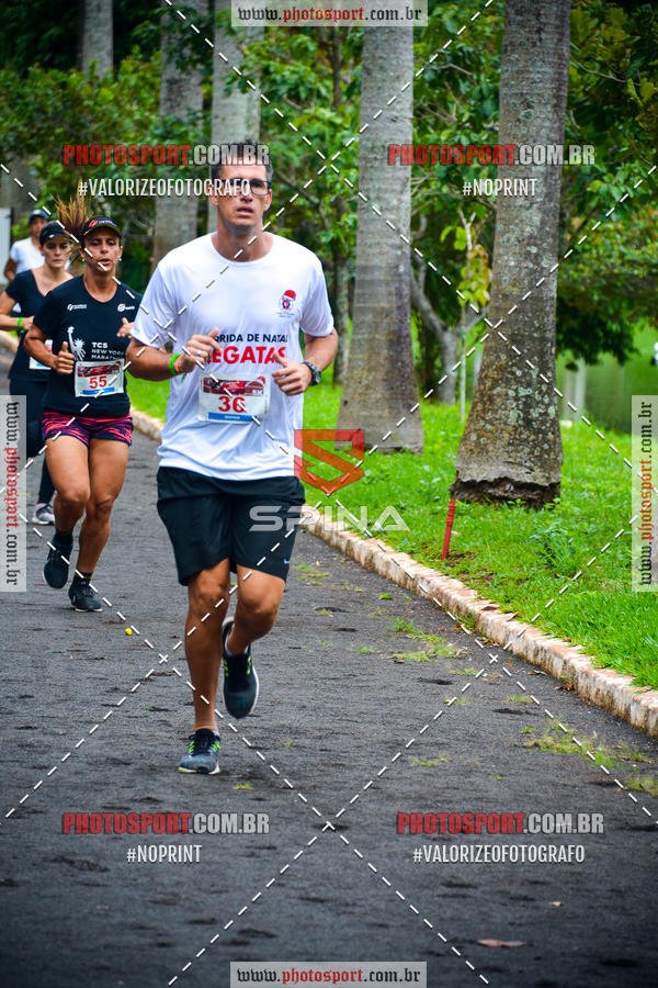 Buy your photos of the eventCorrida de Natal do Clube de Regatas on Fotop