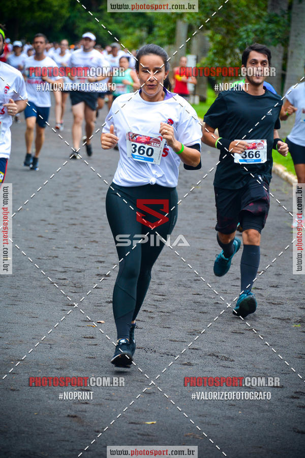 Buy your photos of the eventCorrida de Natal do Clube de Regatas on Fotop