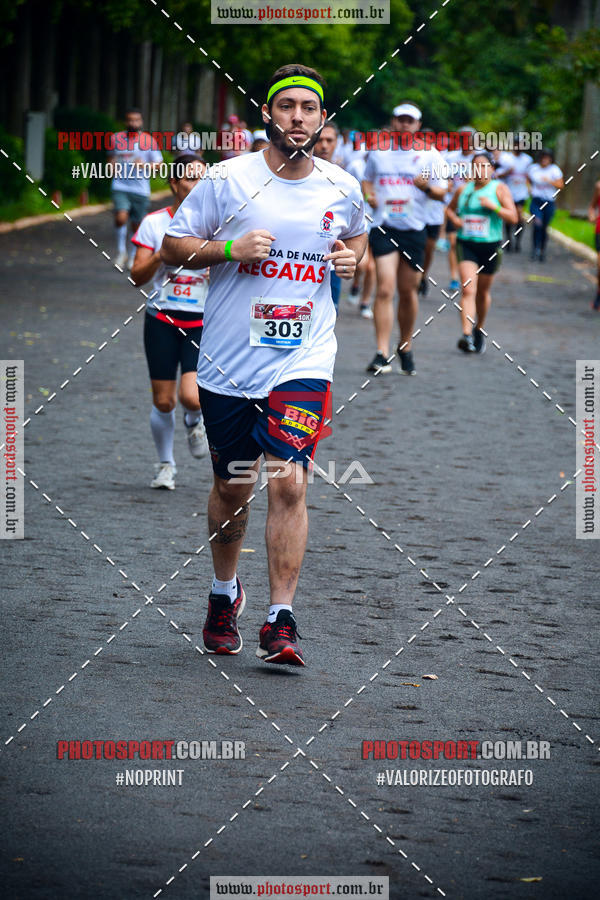 Buy your photos of the eventCorrida de Natal do Clube de Regatas on Fotop