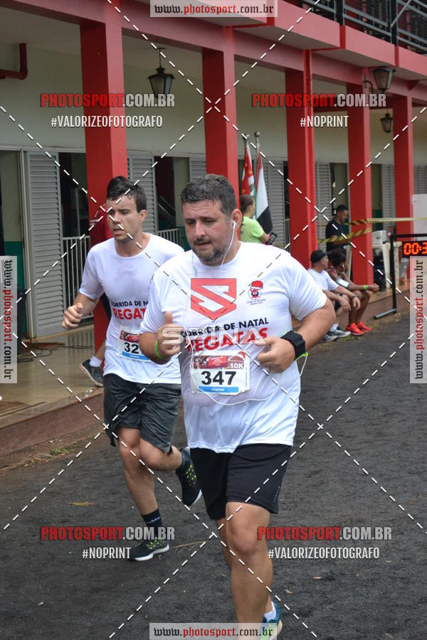 Buy your photos of the eventCorrida de Natal do Clube de Regatas on Fotop
