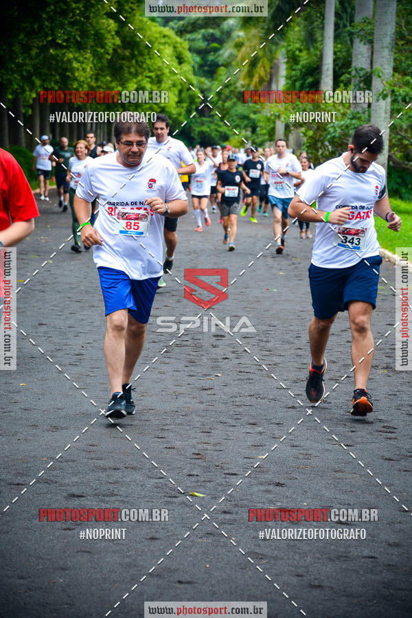 Buy your photos of the eventCorrida de Natal do Clube de Regatas on Fotop
