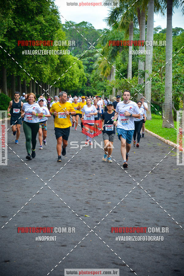 Buy your photos of the eventCorrida de Natal do Clube de Regatas on Fotop