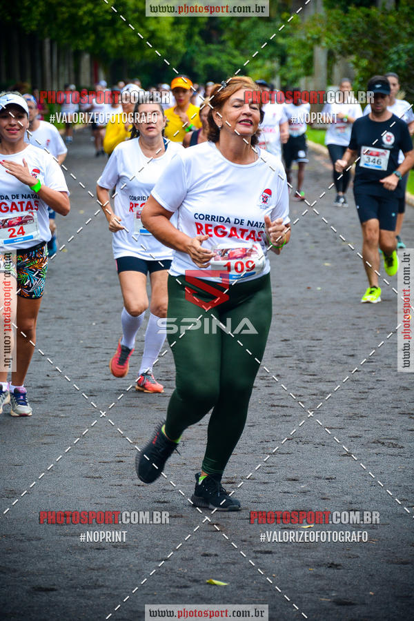Buy your photos of the eventCorrida de Natal do Clube de Regatas on Fotop